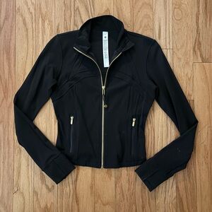 SOLD! Lululemon Cropped Define Jacket